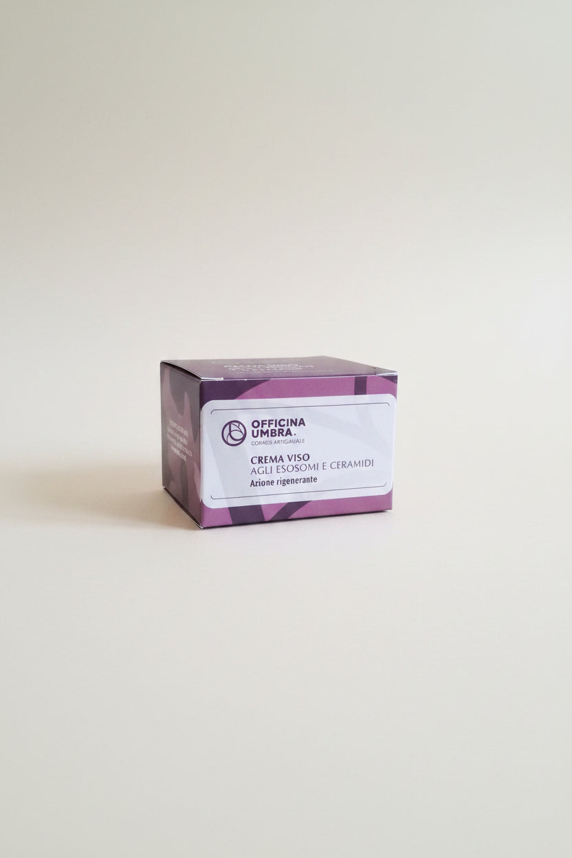 Crema viso agli esosomi e ceramidi